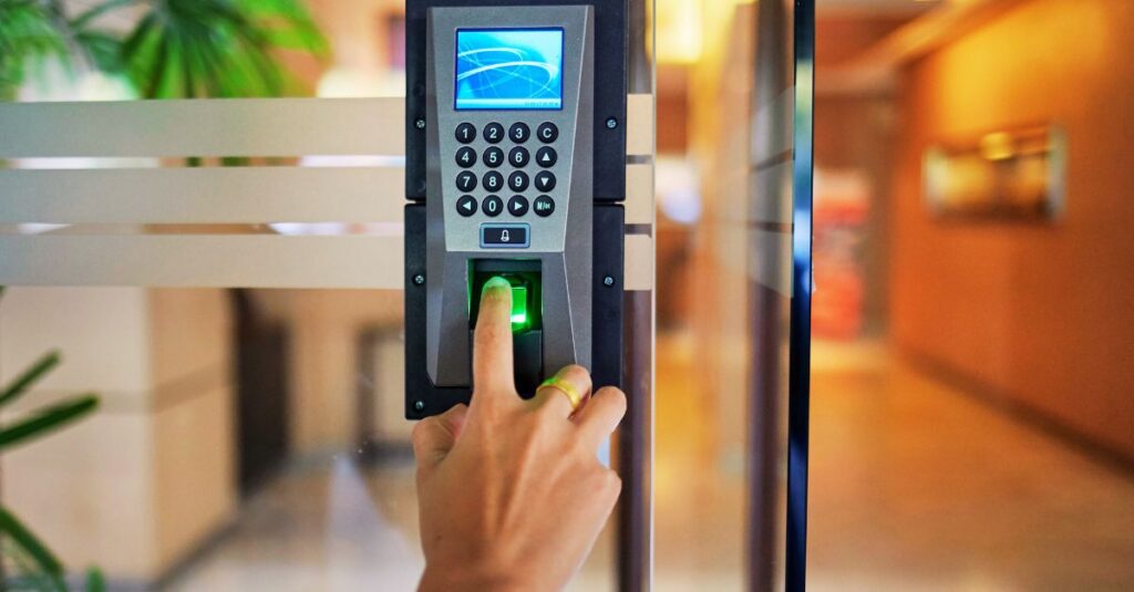door lock Cincinnati, Lockout Services Cincinnati, Deadlocks and Padlocks Cincinnati, Keyless entry systems Cincinnati, Installation and repair of locks Cincinnati,